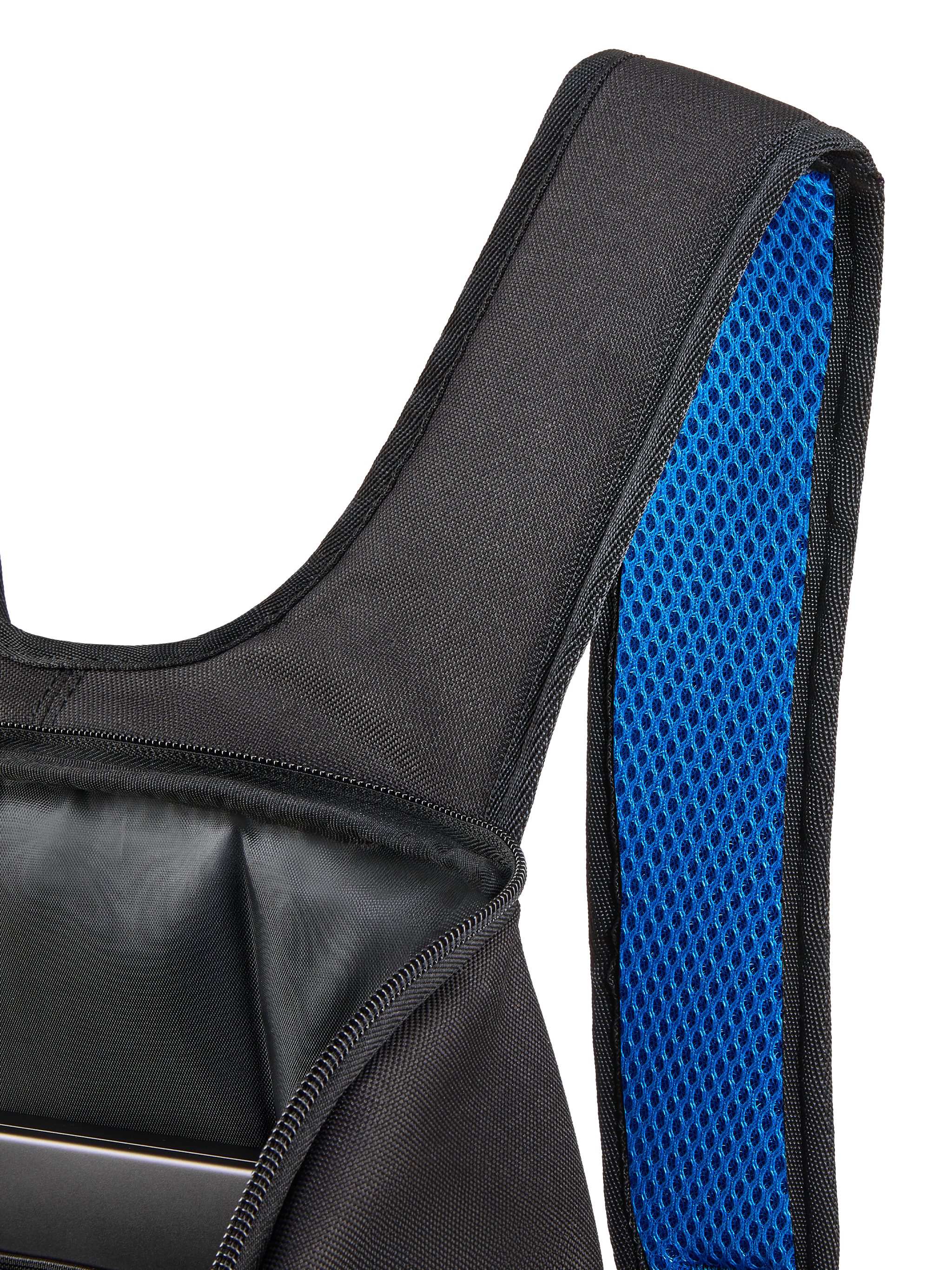 Mochila Alpinestars Defcon V3, preta e azul, vista de pormenor da alça de ombro acolchoada com forro de malha de ar azul vibrante e compartimento principal aberto, construção têxtil durável para uso casual diário.