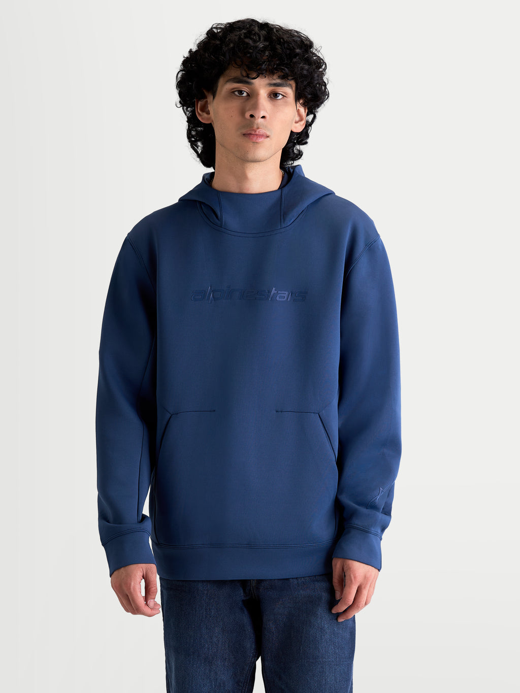 Alpinestars Camisola Com Capuz Datrix, camisola com capuz de sportswear para homem, azul, fleece de face dupla com branding Alpinestars tonal, capuz forrado em malha e bolso frontal com detalhe de pinça.
