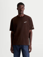 Alpinestars Mandate Oversized CSF Tee, t-shirt de manga curta para homem, castanha, com logótipo Astars frontal branco em relevo, corte oversized descontraído, casual sportswear