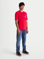 Alpinestars t-shirt Lineout CSF, t-shirt de manga curta para homem, vermelha, sportswear, com pequeno logótipo Astars no peito, vista no modelo para uso casual diário.