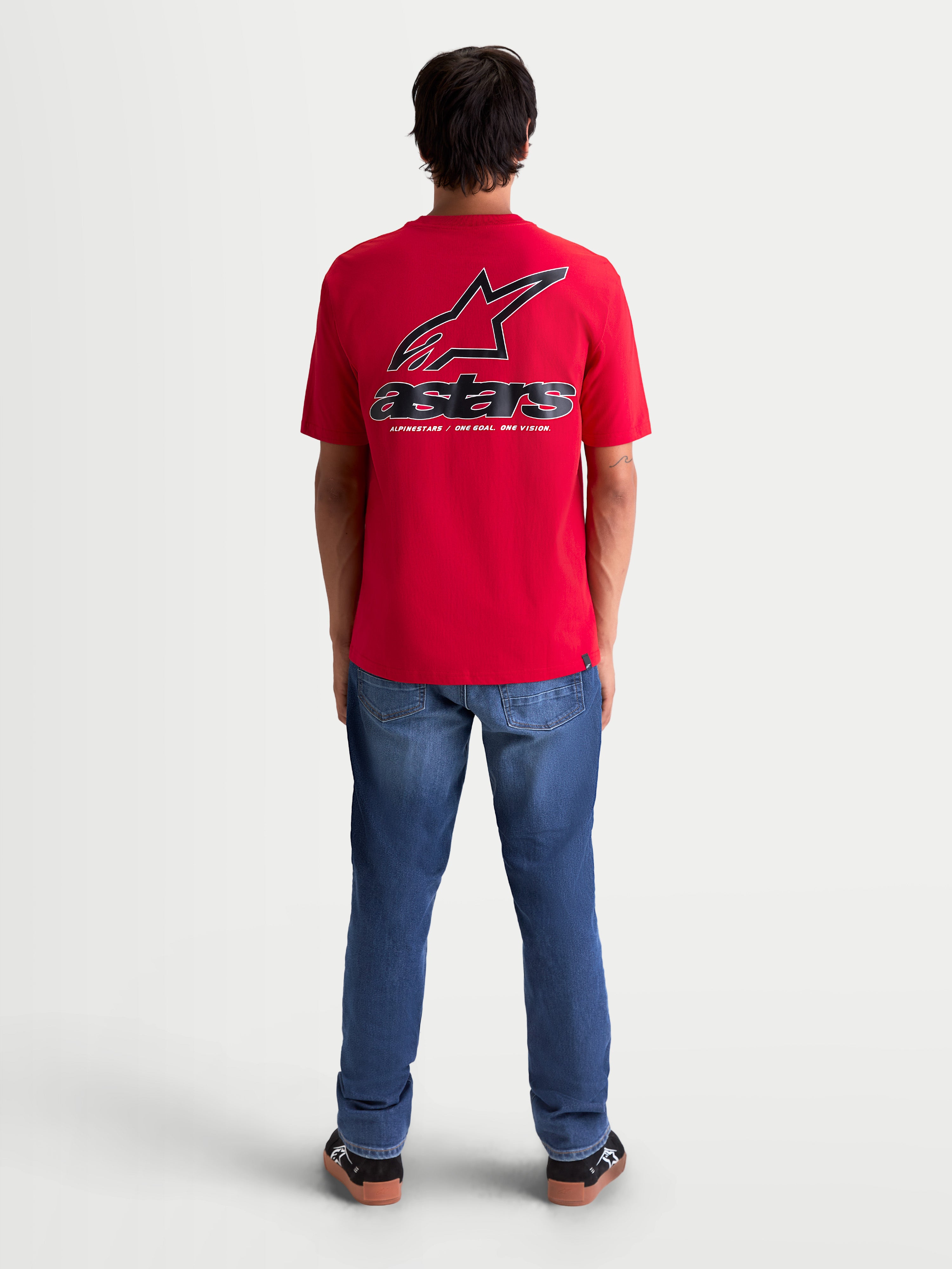 Alpinestars Lineout CSF Tee, t-shirt de manga curta para homem, vermelha, vista traseira com logótipo Astars grande e gráfico em preto e branco, sportswear casual.
