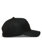 Alpinestars Acme Snapback, boné de sarja preto com aba curva, coroa estruturada e acabamento em corda.