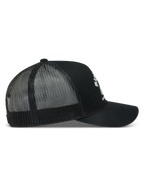 Alpinestars Baron Boné Trucker, boné snapback preto com logótipo branco, vista lateral, aba curva e malha de poliéster.