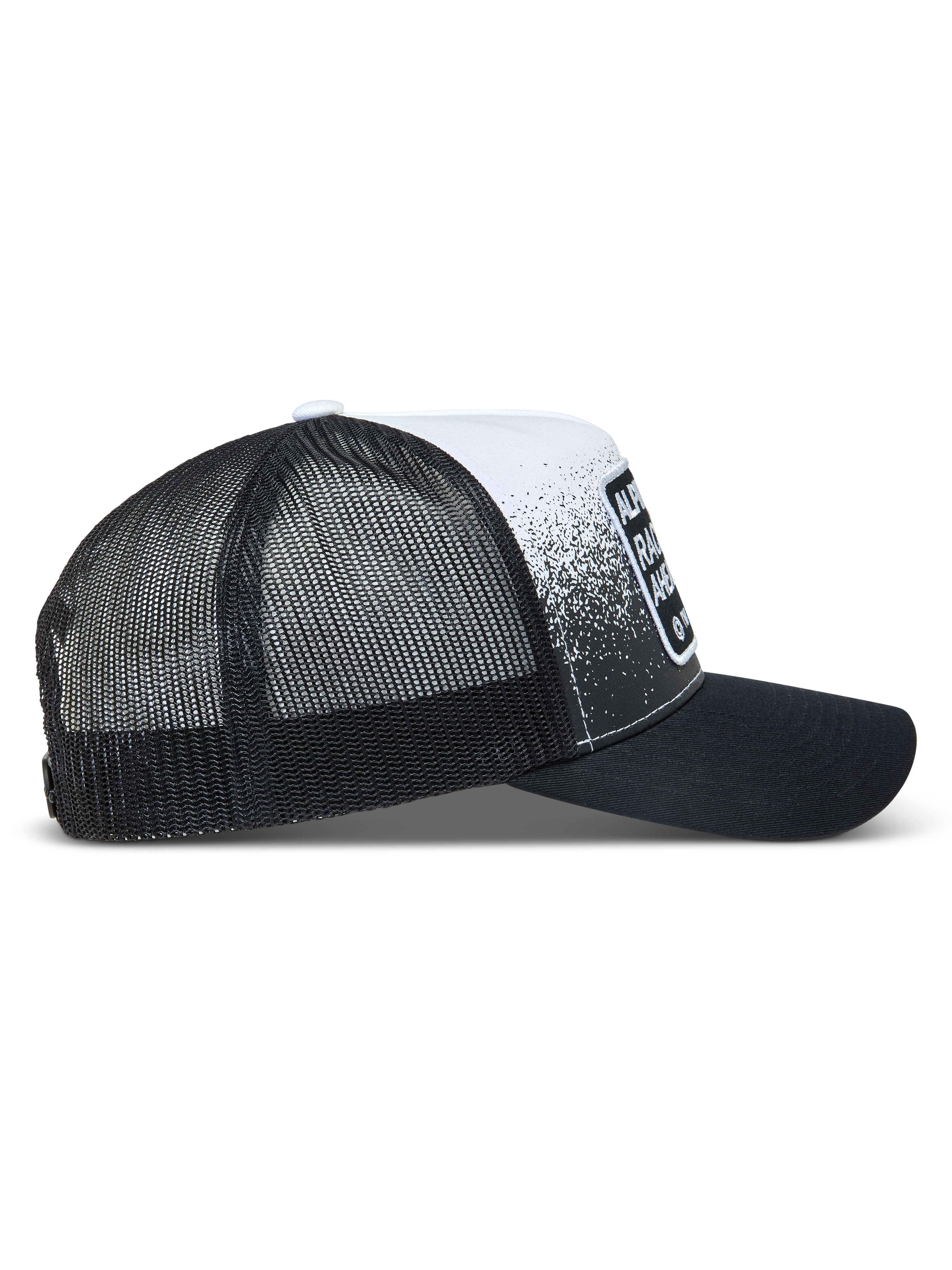 Alpinestars Gravel Boné Trucker, boné de sportswear preto e branco com malha traseira, aba curva e padrão de cascalho.