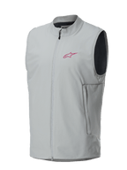 Alpinestars A-Dura Thermal Vest, Cinzento Titanium, logótipo de estrela Alpinestars magenta no peito, fecho frontal completo com bolsos laterais verticais, colete com isolamento leve para BTT e trail