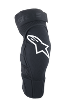 Alpinestars A-Impact Plasma Elite, joelheiras para MTB, pretas com logótipo Astar branco, design ergonómico pré-curvado com ventilação em malha, fecho de tira dupla ajustável
