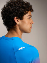 Camisola A-Dura ASTARS 2.0 em azul, com costura técnica no ombro e logótipo Alpinestars branco para BTT.