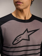 Camisola Alpinestars A-Dura Elite 2.0 de manga comprida, cinzenta e preta com logótipo Astars e riscas horizontais.