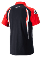 Polo Alpinestars Honda, polo de manga curta, vermelho e preto, vista traseira com painéis laterais contrastantes e logótipo Alpinestars nas costas, roupa desportiva casual de desportos motorizados