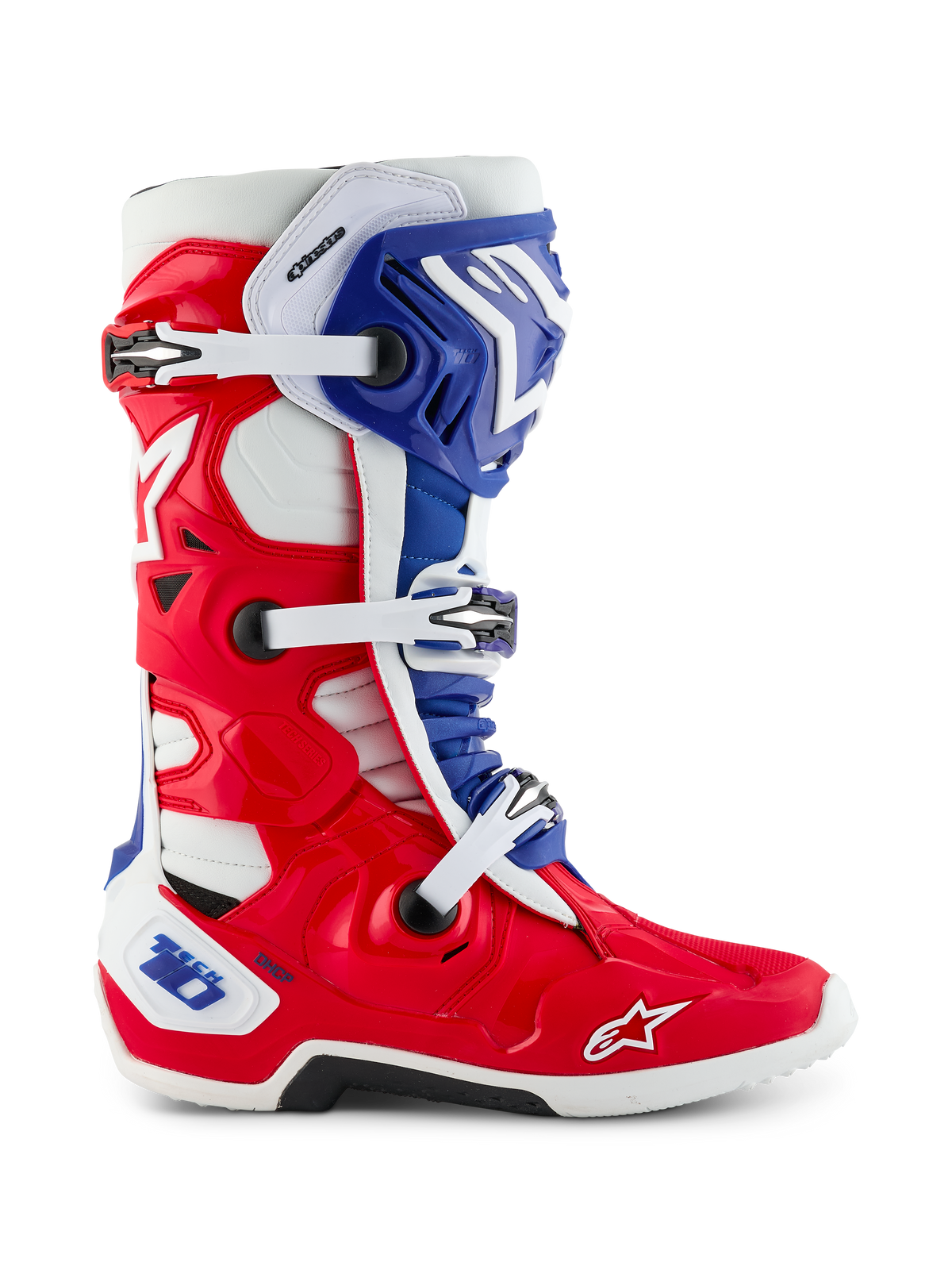 Bota Alpinestars Tech 10 Edição Limitada Fortitude, bota de motocross, design patriótico em vermelho vivo, branco e azul, vista lateral com fecho de tripla fivela, estrutura protetora em TPU e logótipo Alpinestars na biqueira, calçado de elite para performance todo-o-terreno