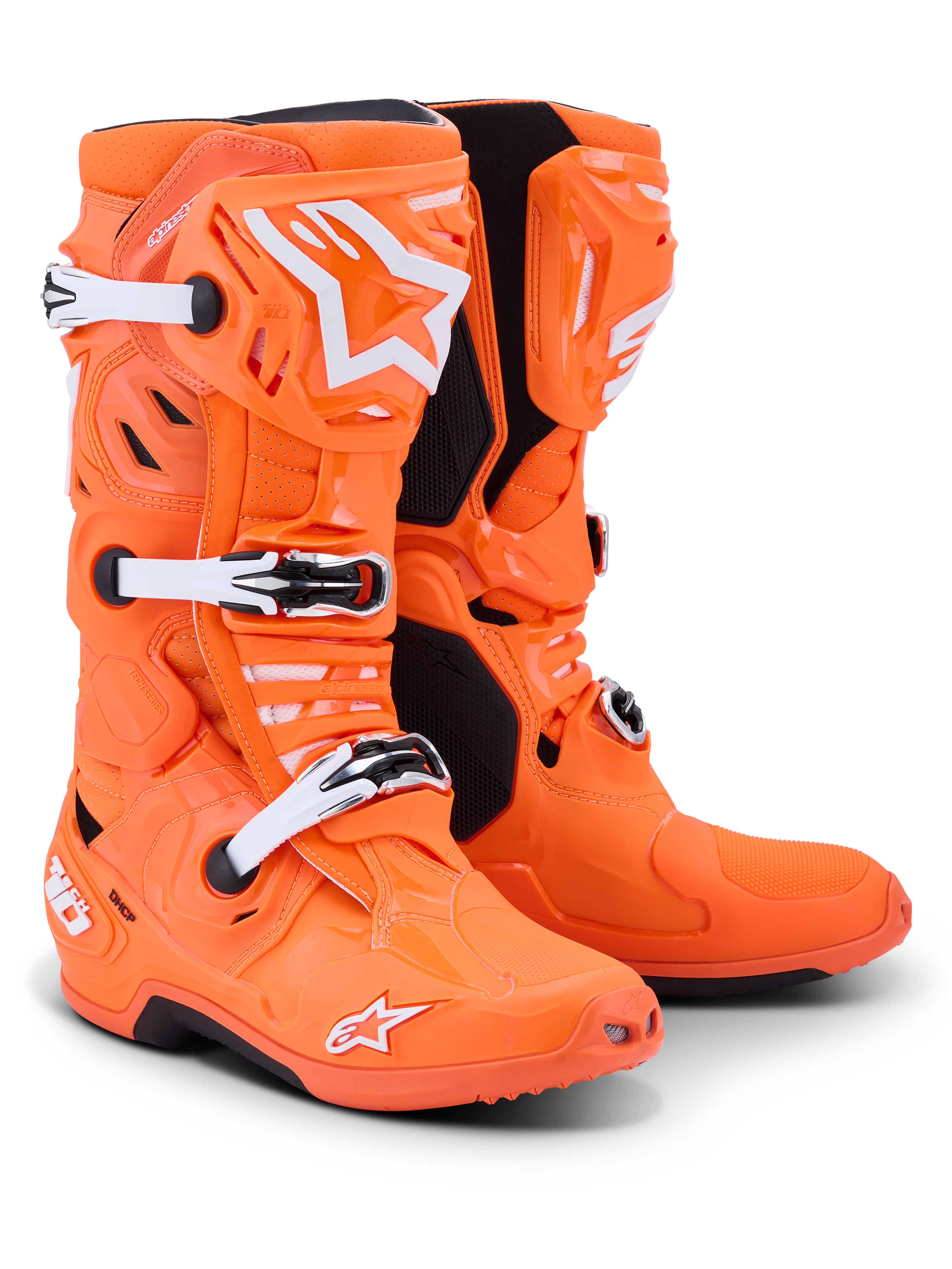 Botas Alpinestars Tech 10 Supervented, botas de motocross, cor de laranja fluo com detalhes em branco e preto, com fivelas ajustáveis brancas, placa de canela em TPU ventilada e logótipo Alpinestars de destaque, calçado de alta performance para corridas todo-o-terreno