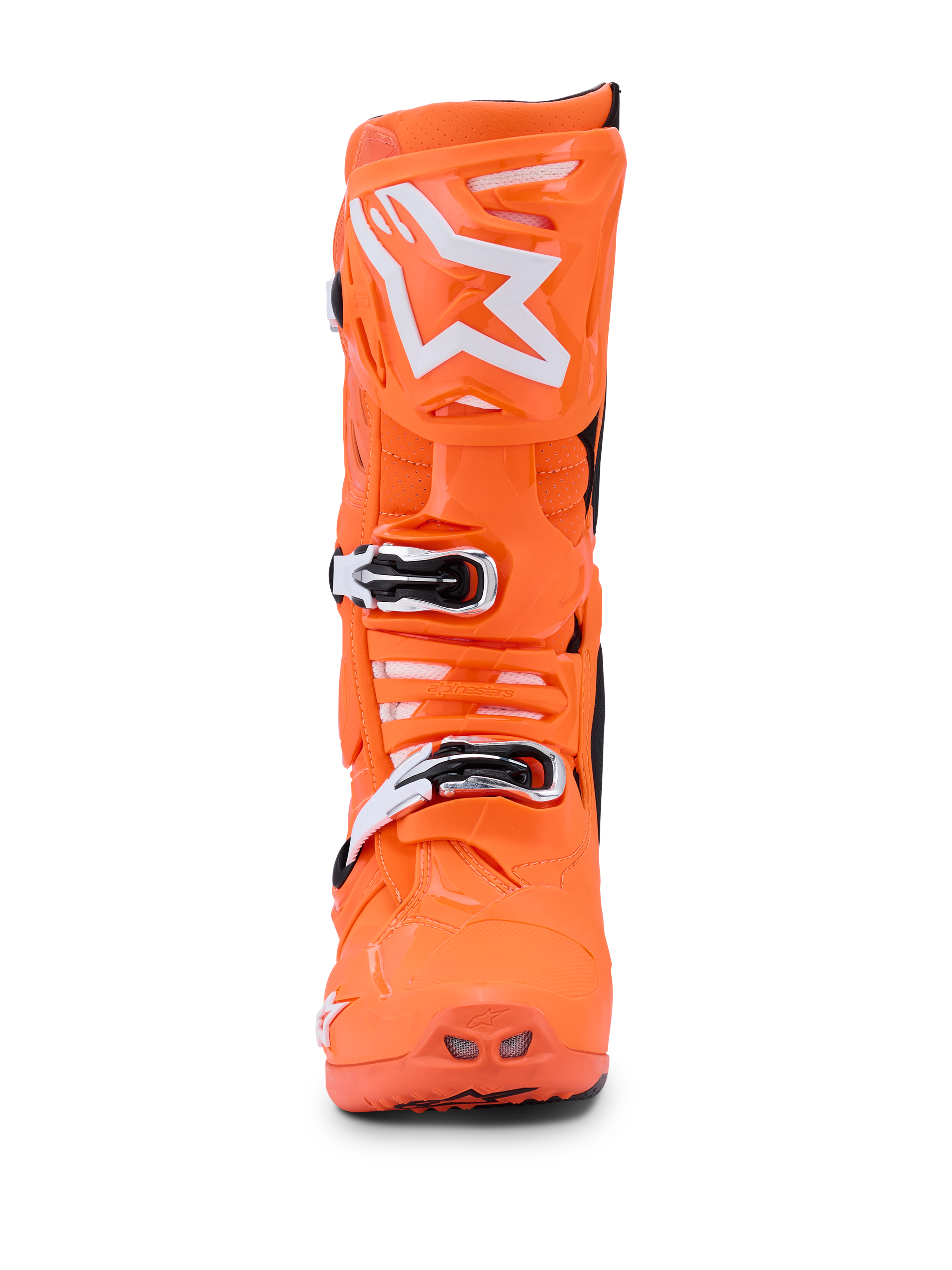 Botas Alpinestars Tech 10 Supervented, Laranja Fluo, Preto e Branco, vista frontal de uma bota de motocross laranja néon brilhante, logótipo da estrela Alpinestars branco na placa da canela, fivelas mecânicas e entradas de ventilação perfuradas para performance todo-o-terreno
