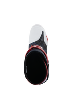 Botas Alpinestars Tech 10 Supervented, vista superior da abertura da bota, Night Navy White Rainbow, biqueira branca ventilada e detalhes em vermelho, calçado de motocross de alta performance para o máximo fluxo de ar.