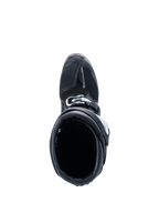Botas Alpinestars 2026 Tech 7 Enduro Drystar®, botas de motocross, pretas, vista de cima para a abertura interior, mostrando a biqueira reforçada e o fecho de fivela, equipamento de proteção off-road durável