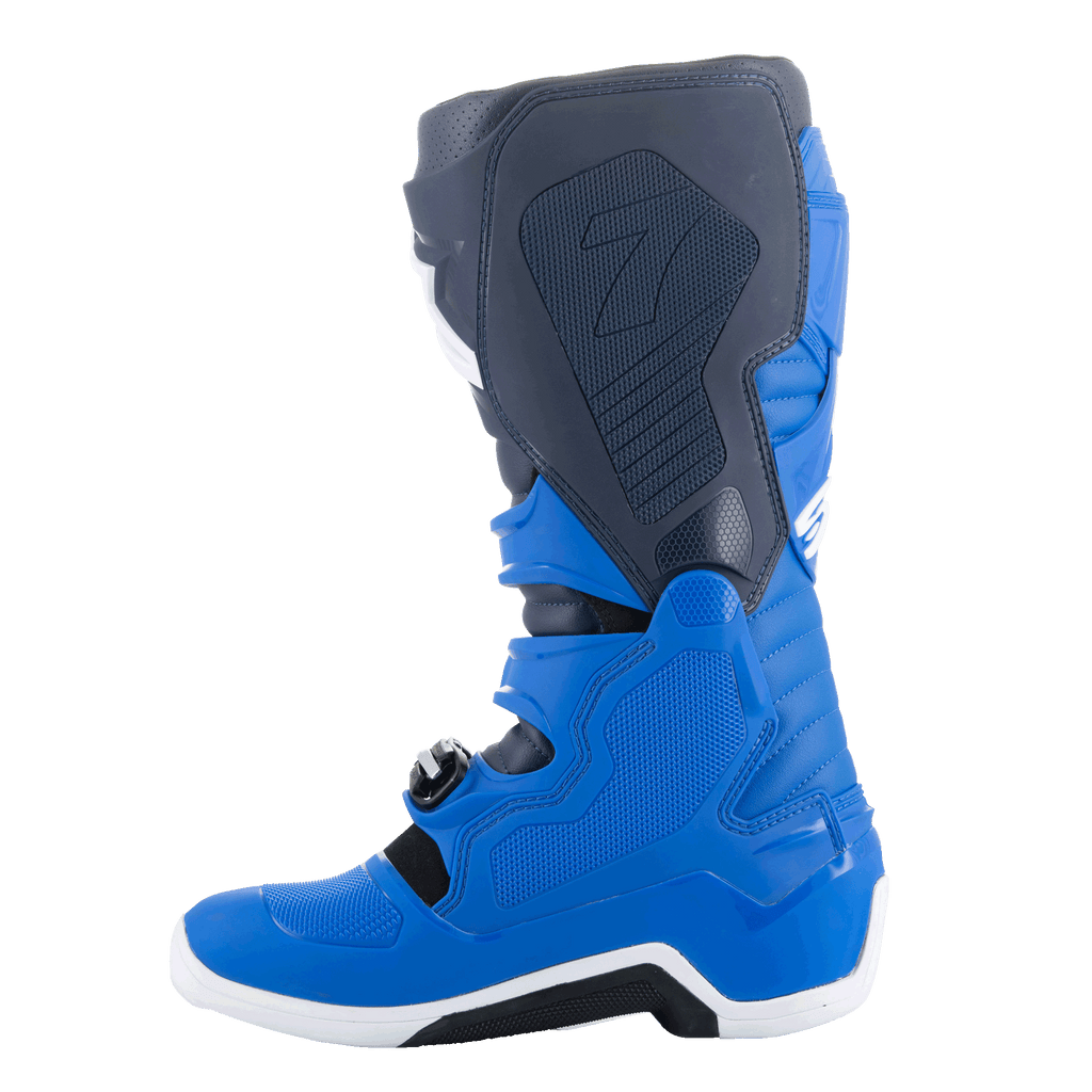 Botas Alpinestars Tech 7, botas de motocross, Alpine Blue, Night Navy e Bright Red, vista lateral medial apresentando painéis protetores de TPU e construção reforçada para corridas todo-o-terreno