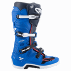 Botas Alpinestars Tech 7, botas de motocross, azul alpino, azul-marinho e vermelho vivo, design de cano alto com sistema de fecho de quatro fivelas, fivelas brancas e pretas, sola branca com secção central preta, detalhes em vermelho e marca Alpinestars, proteção profissional para todo-o-terreno