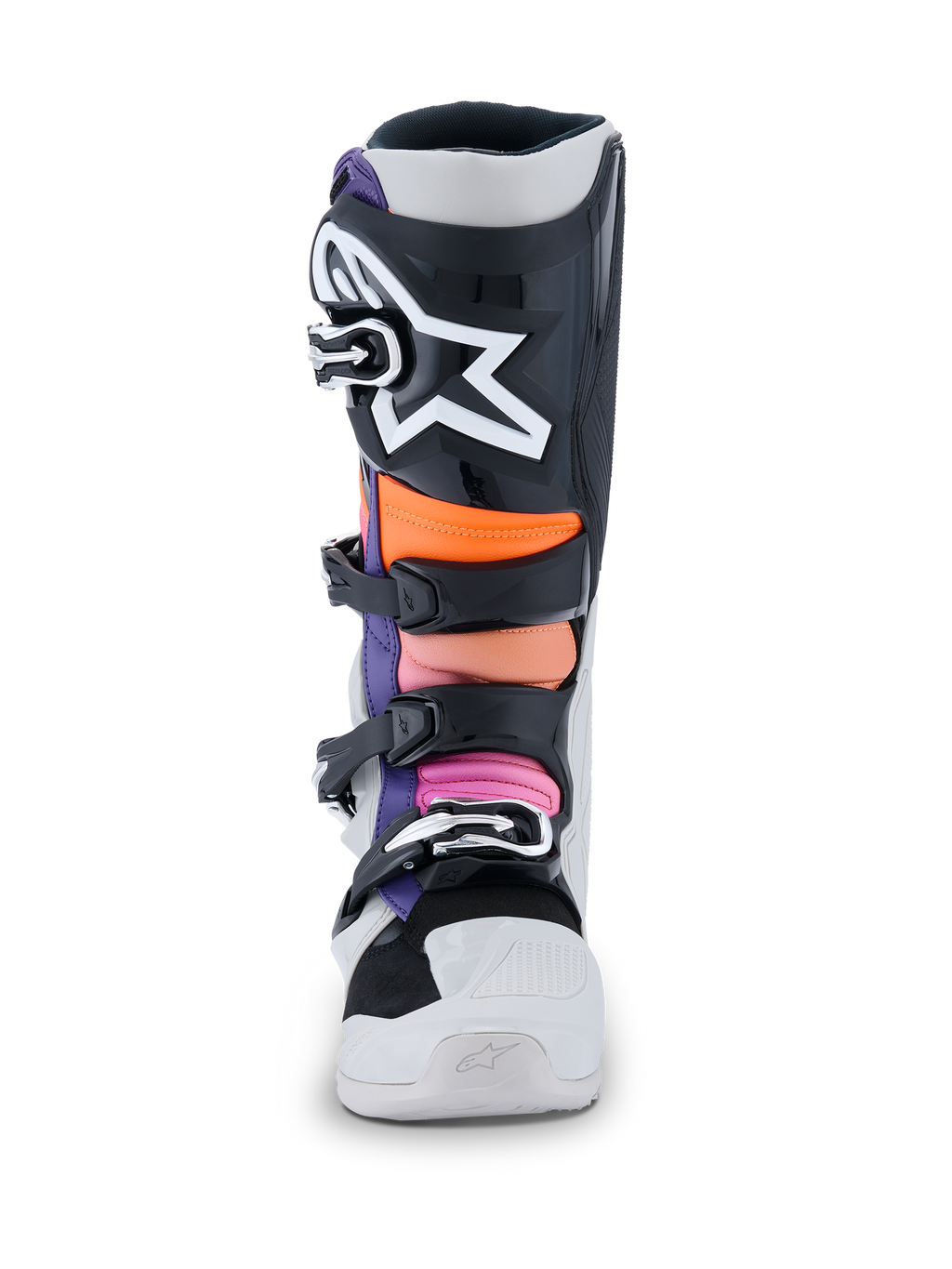 Botas Alpinestars Tech 7, botas de motocross, pretas, cinzento claro, laranja fluo e magenta, vista frontal com placa de canela preta e o grande logótipo de estrela Alpinestars a branco, zonas acolchoadas multicoloridas em laranja e rosa, estrutura branca durável com fivelas pretas