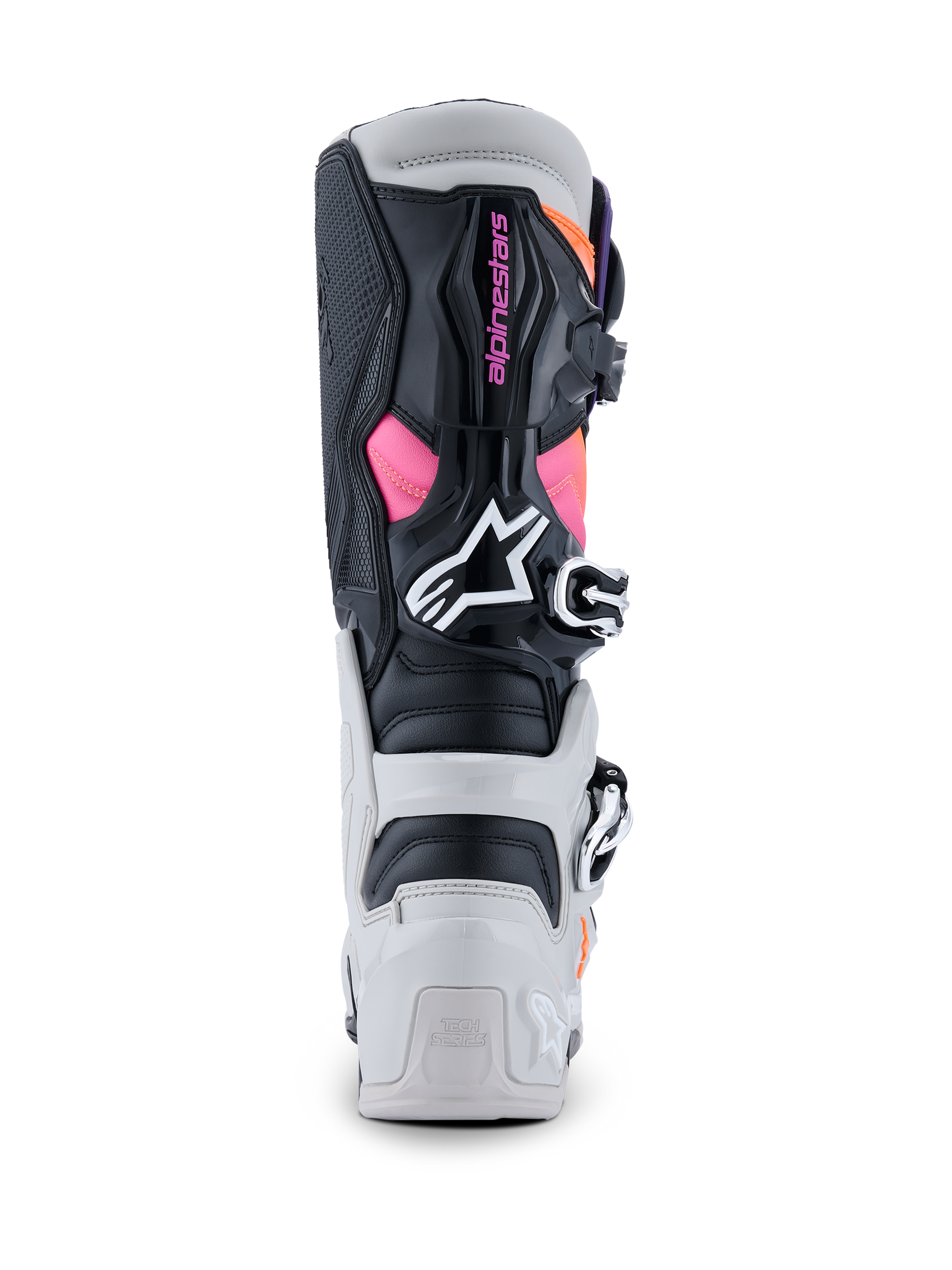 Botas Alpinestars Tech 7, botas de motocross, pretas, cinzento claro, laranja néon e magenta, vista traseira mostrando os protetores de calcanhar e de panturrilha em TPU, marca Alpinestars em rosa, logótipo branco e sistema de fivelas durável