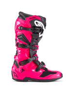 Botas Alpinestars Tech 7, botas de motocross e off-road, rosa Diva e preto, estrutura em TPU rosa brilhante com detalhes pretos, quatro fivelas pretas ajustáveis, proteção de canela reforçada, calçado de competição profissional