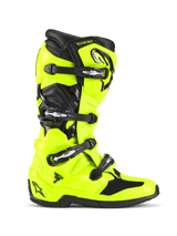 Botas Alpinestars Tech 7, botas de motocross, Amarelo Fluo e Preto, vista de perfil lateral apresentando uma concha em TPU amarelo néon brilhante com quatro fivelas pretas, calcanhar e biqueira reforçados, sistema de pivô para flexibilidade e estética de corrida profissional off-road