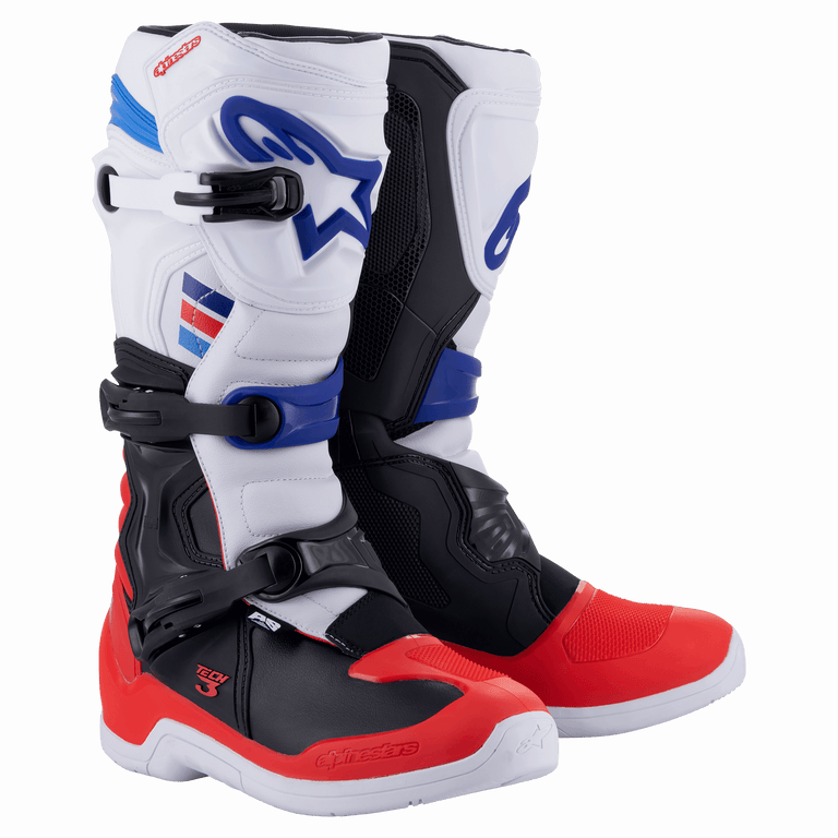 Botas Alpinestars Tech 3, botas de motocross e todo-o-terreno, brancas, vermelho vivo e azul escuro, com fecho de fivela tripla, placas de TPU na canela e calcanhar, construção em microfibra durável com solas brancas e detalhes do logótipo em azul