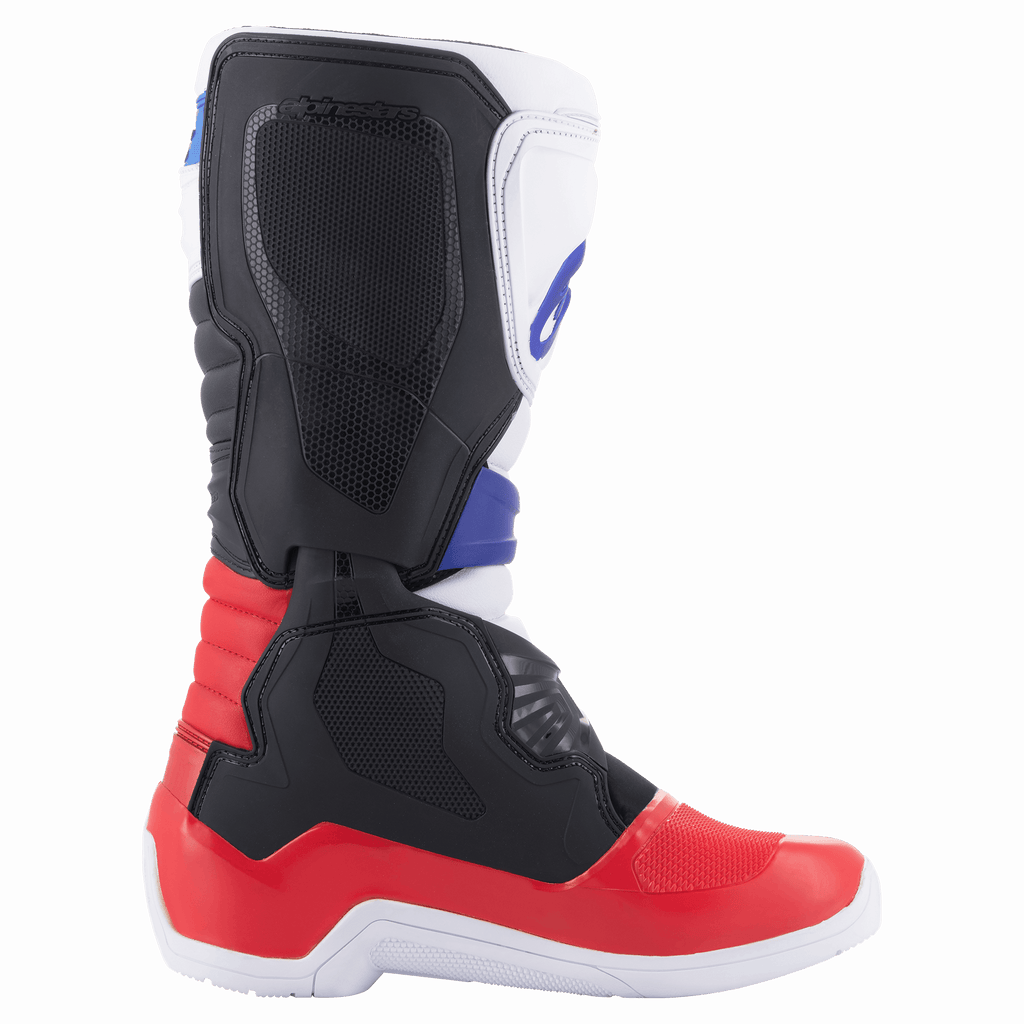 Botas Alpinestars Tech 3, botas de motocross, brancas, vermelho vivo e azul escuro, vista lateral de perfil realçando a placa de canela em TPU e a construção protetora, material sintético durável para condução todo-o-terreno