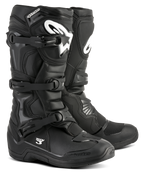 Botas Alpinestars Tech 3, botas de motocross pretas, calçado de performance para todo-o-terreno, sistema de fecho com fivela tripla, placa de canela reforçada em TPU com logótipo branco, sola de alta aderência durável, construção em microfibra leve
