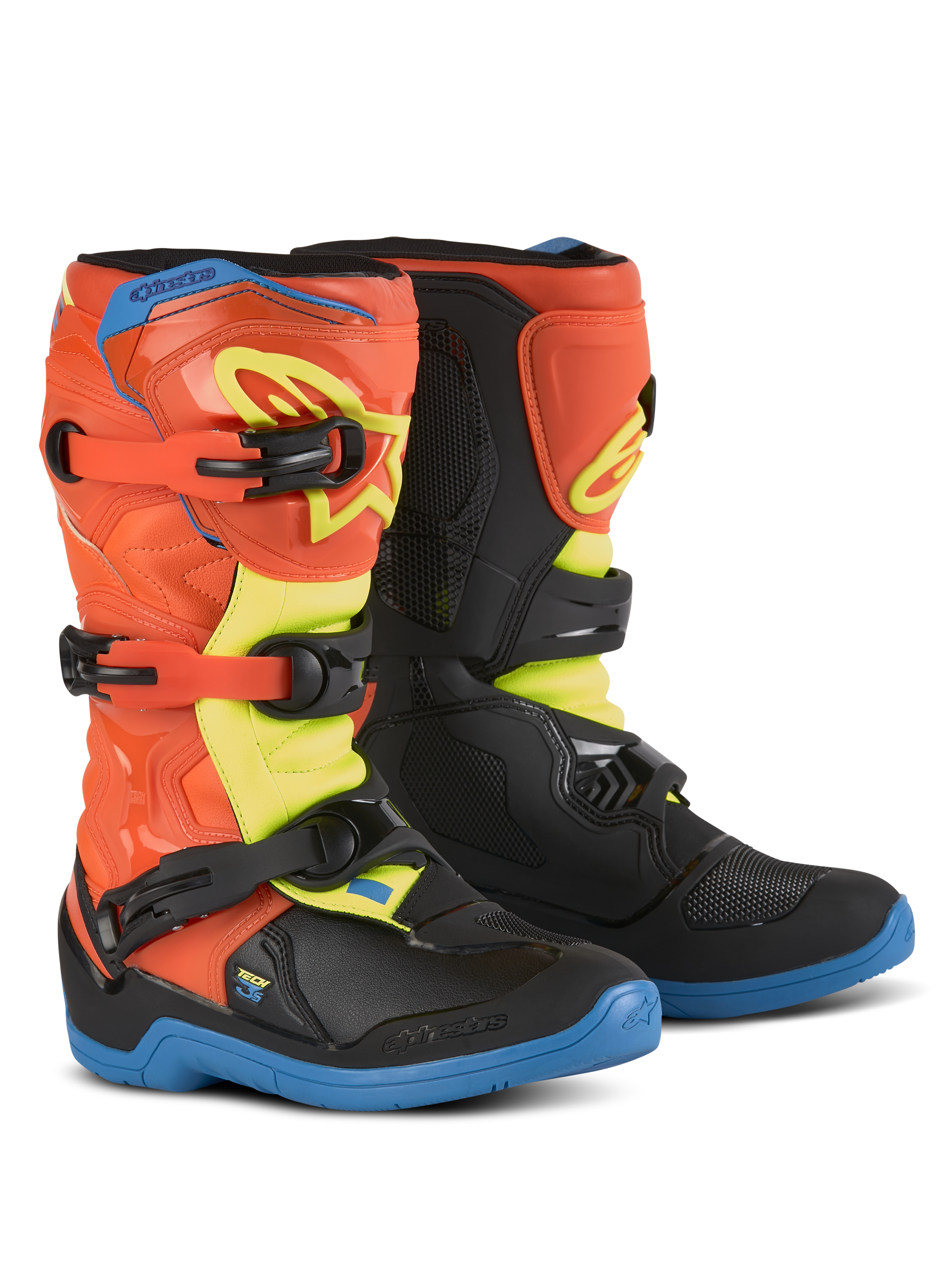 Botas Alpinestars Youth Tech 3S, botas de motocross para crianças, em laranja fluo, azul enamel e amarelo fluo, solas azuis, sistema de fecho com três fivelas, placas protetoras de canela em TPU, equipamento de condução todo-o-terreno