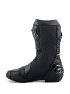 Botas Alpinestars Supertech R, botas de motociclismo de alta performance para competição, design elegante totalmente em preto com detalhe do logótipo a vermelho, perfil lateral com calcanhar reforçado e painéis de proteção em TPU