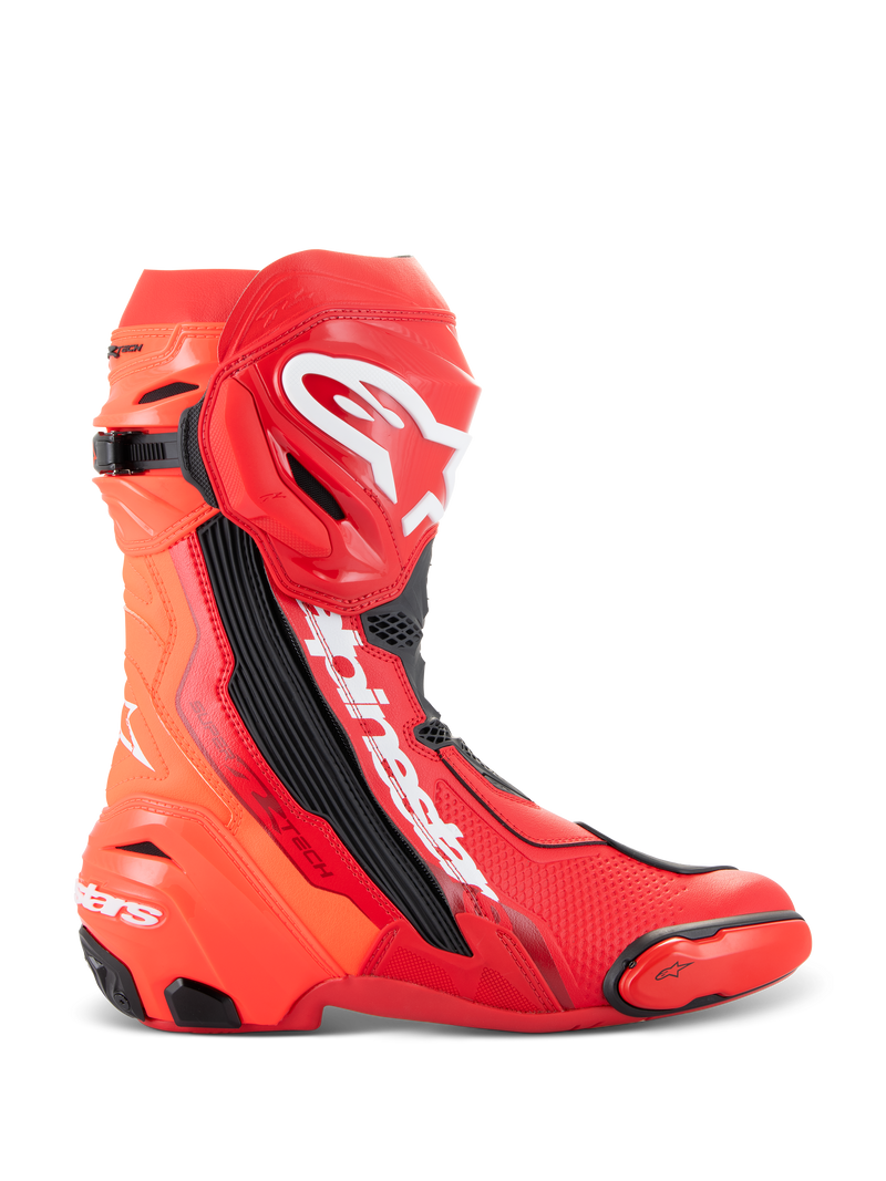 Botas Alpinestars Supertech R, botas de corrida para motociclismo, vermelho brilhante e vermelho fluo, design de alta performance para pista com placa de canela em TPU, slider de biqueira substituível e logótipo Alpinestars branco, vista de perfil lateral