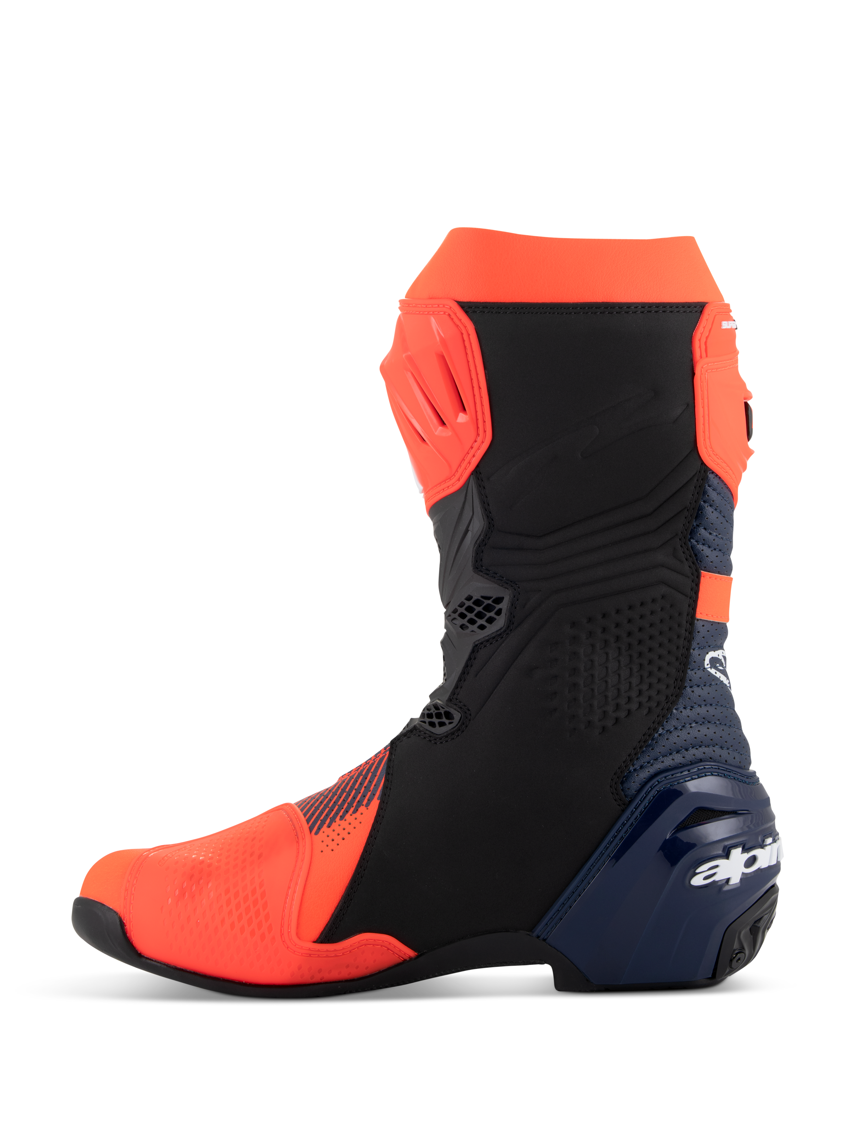 Botas Alpinestars Supertech R Vented MM93 Replica, botas de corrida de motociclismo, vermelho fluo, azul escuro e preto, vista de perfil do lado medial, com parte superior em microfibra perfurada, placas de proteção em TPU e design de performance elegante.