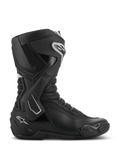 Botas Alpinestars SMX-6 V3, botas de motociclismo de alta performance, pretas com detalhes brancos, vista lateral com sistema de proteção de tornozelo em TPU, zonas de flexão em malha texturizada, componentes reforçados no calcanhar e biqueira para desempenho em pista e estrada