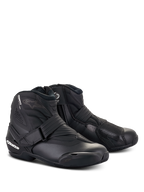 Alpinestars Stella SMX-1 R V2 Boots, botas de motociclismo femininas de cano baixo, pretas, com parte superior em microfibra, contraforte do calcanhar e protetor de mudanças em TPU, fecho com alça e perfil aerodinâmico desportivo.