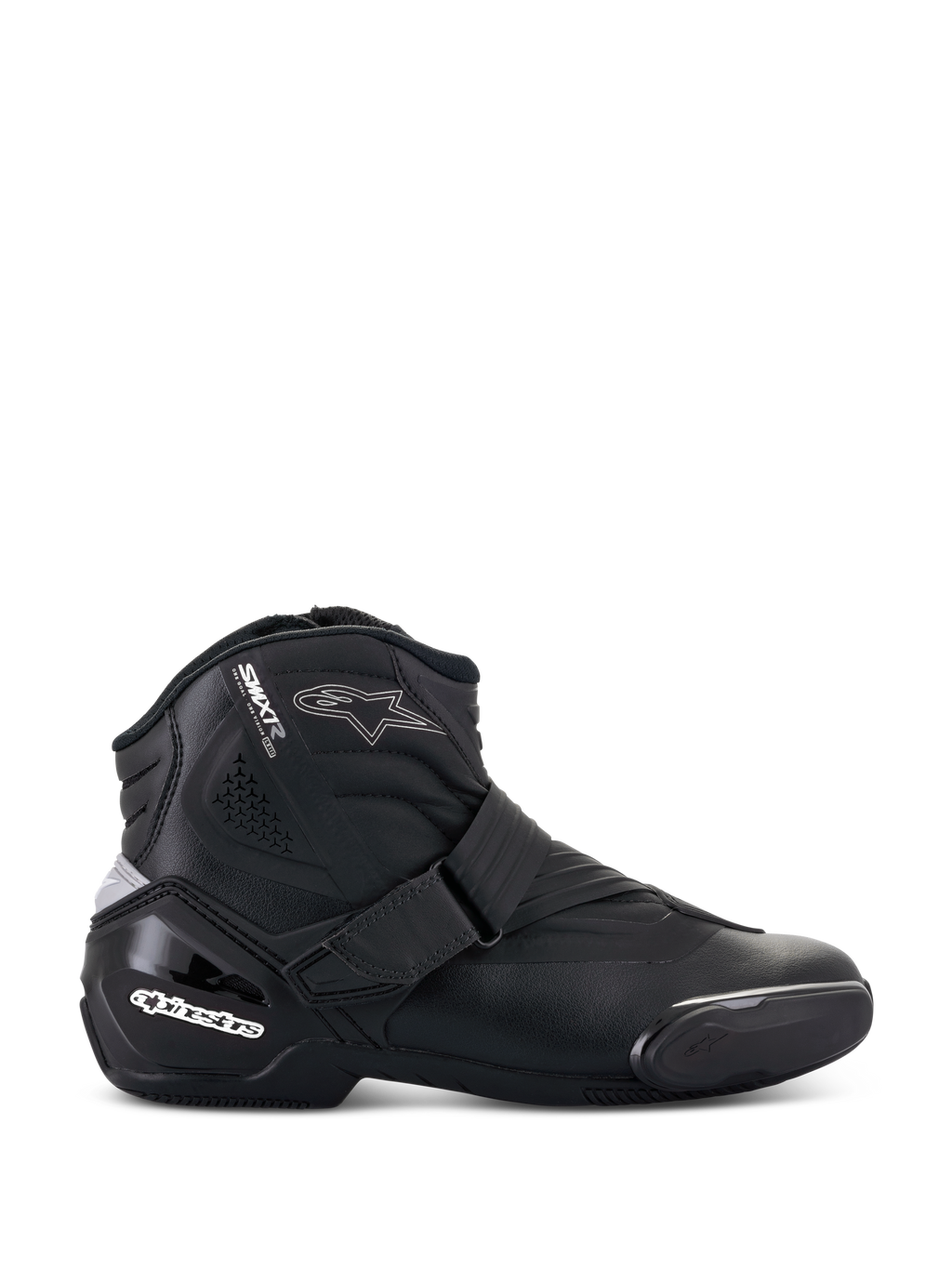 Botas Alpinestars Stella SMX-1 R V2, calçado de motociclismo de cano baixo para mulher, pretas, vista de perfil lateral com construção em microfibra, fecho de alça ajustável, proteção de calcanhar em TPU reforçado com logótipo branco, pormenor do logótipo de estrela e sola de borracha durável.