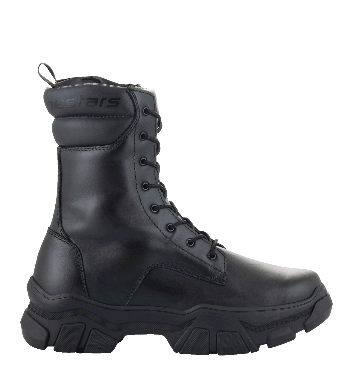 Botas Alpinestars Ava para Mulher, botas urbanas de motociclismo, pretas, vista de perfil lateral, sola de borracha elevada e robusta, construção em couro de flor integral, fecho com atacadores, design de inspiração utilitária para usar dentro e fora da moto
