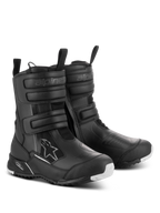 Botas Alpinestars Stella RT-7 Touring Drystar® para Mulher, pretas, botas de touring impermeáveis para motociclismo com tiras triplas de Velcro, entrada de fecho duplo e sola robusta com detalhes brancos.
