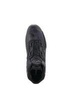 Sapatos Alpinestars Celer Superair, sapatos de motociclismo, preto e cinzento escuro, vista superior destacando o sistema de fecho Rotor, construção têxtil respirável de alto fluxo de ar e reforços sintéticos de proteção