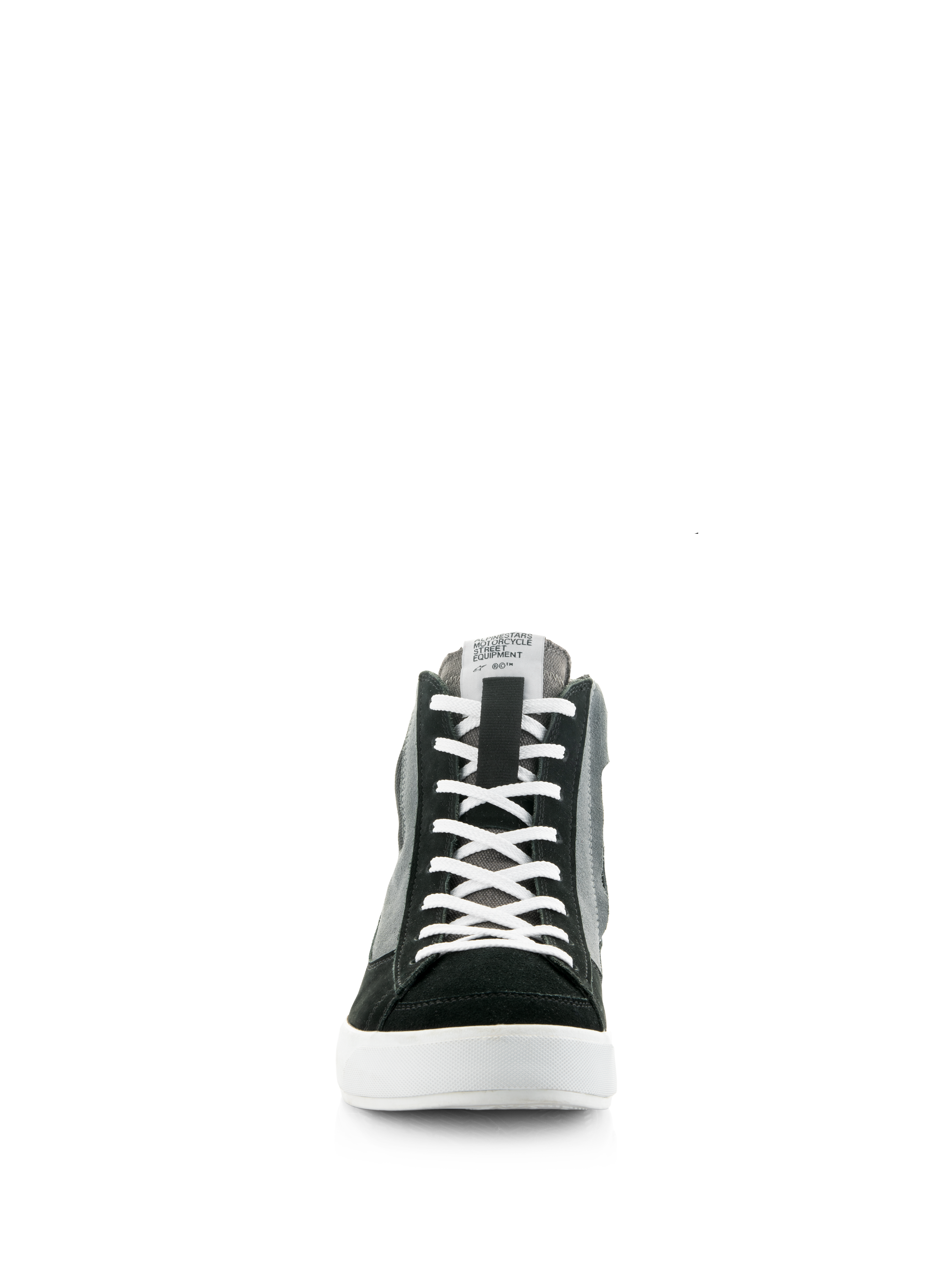 Sapatos Alpinestars Stated, preto, cinzento e branco, vista frontal de sapatilhas de cano alto para motociclismo, atacadores brancos, biqueira em camurça preta, painéis em lona cinzenta, sola vulcanizada branca, estilo urbano street