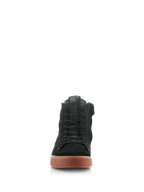 Sapatos Alpinestars Stated, sapatos de motociclismo urbanos, Black Gum, vista frontal com parte superior em nubuck e camurça pretas, atacadores clássicos e sola de borracha texturizada, calçado de proteção inspirado no estilo skate