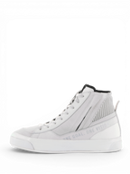 Alpinestars Stella Stated Podium, sapatos de moto para mulher, brancos e cinzentos, sola vulcanizada e fecho lateral.