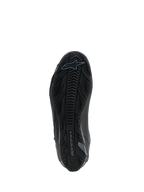 Sapatos Alpinestars Faster-4 Drystar®, Preto Cool Gray, vista inferior mostrando a sola de borracha texturizada com padrão de aderência e logótipo Alpinestars, design reforçado para estabilidade e tração.