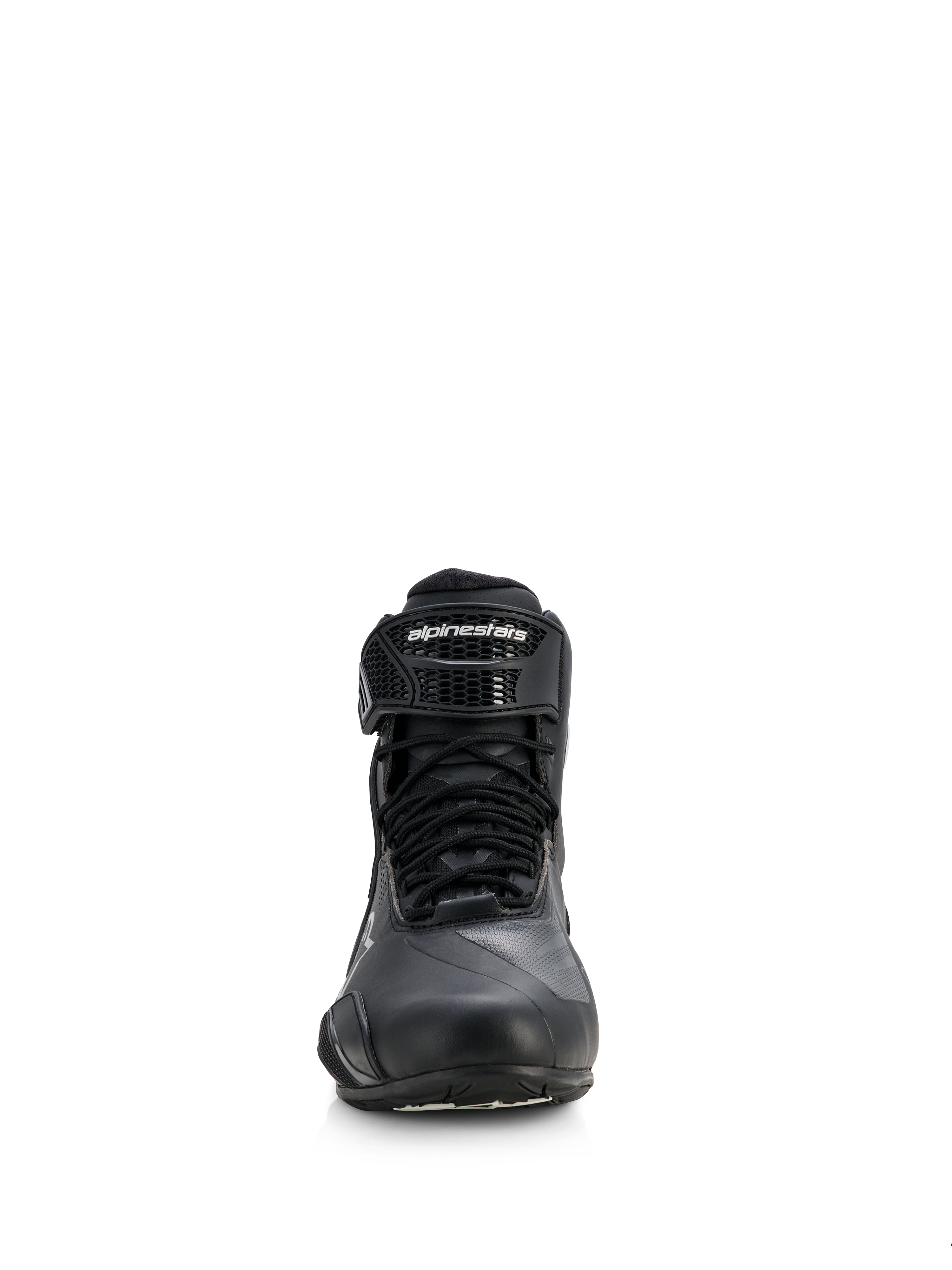 Sapatos Alpinestars Stella Faster-4 Drystar® para Mulher, sapatos de motociclismo, pretos com detalhes prateados, vista frontal exibindo o fecho por atacadores e a tira de tornozelo com velcro e marca, design impermeável elegante para condução desportiva e em estrada.