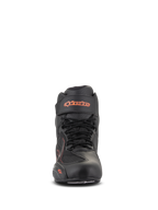 Sapatos Alpinestars Faster-3 Drystar®, Preto e Vermelho Fluo, vista frontal, sapato de motociclismo impermeável com chassi em microfibra, design com atacadores e tira de velcro no tornozelo, logótipo fluorescente