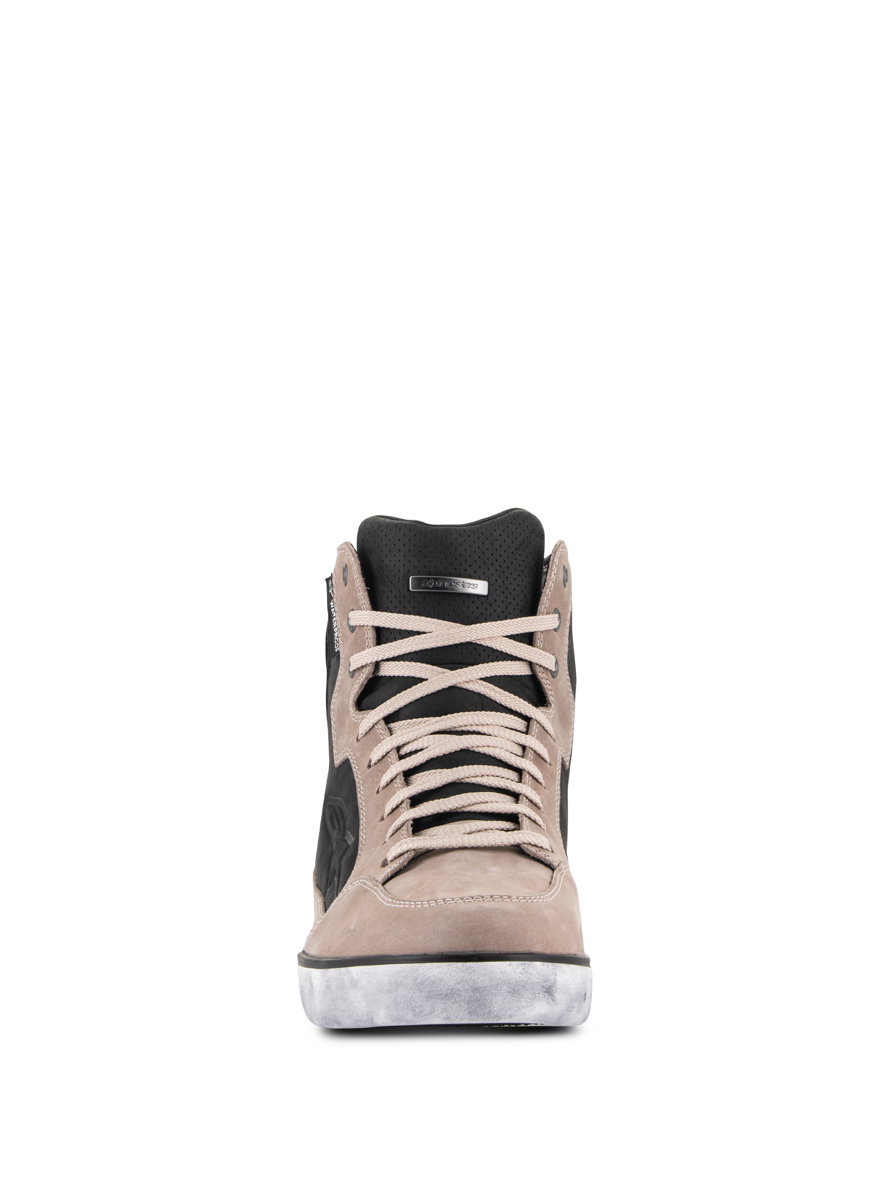 Alpinestars J-6 Waterproof Shoe em Preto Flint Branco, vista frontal, sapato de motociclismo estilo ténis em couro premium com atacadores bege, língua preta perfurada e sola branca com efeito desgastado