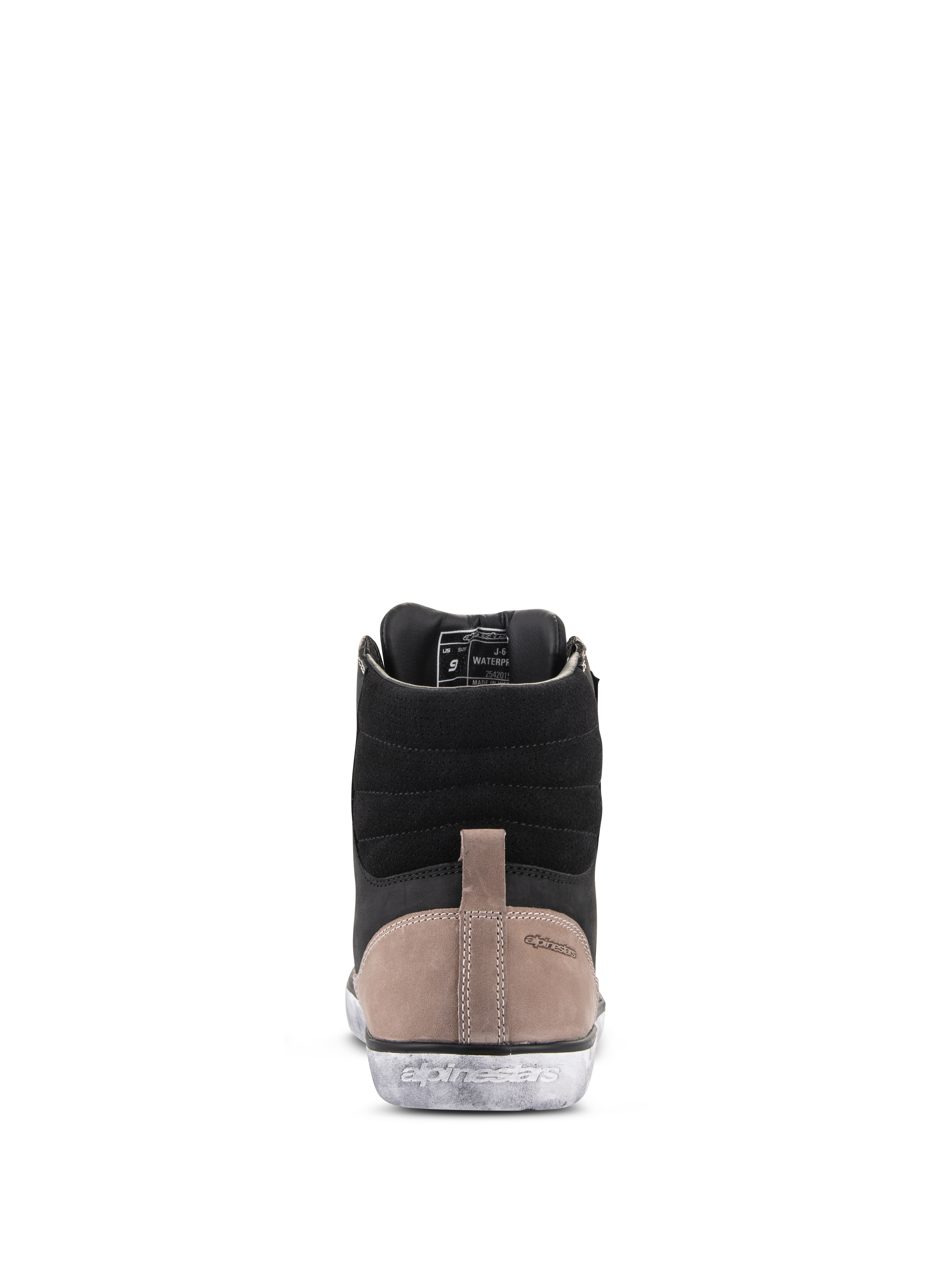 Sapato Alpinestars J-6 Waterproof, sapato de motociclismo, Black Flint White, vista traseira mostrando a parte superior em pele preta, painel do calcanhar em bege com logótipo em relevo e sola de borracha branca com efeito desgastado e marca Alpinestars