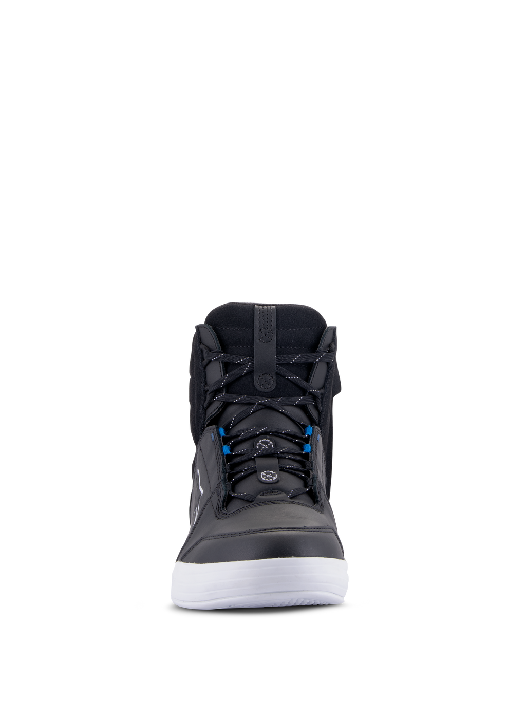 Sapatos Alpinestars Chrome Drystar®, sapatos de motociclismo urbanos, pretos, brancos e azuis, vista frontal mostrando a parte superior em pele preta, sola branca, detalhes de atacadores em azul, design casual de cano alto para condução urbana