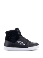 Alpinestars Chrome Drystar Shoes, sapatilhas de motociclismo pretas de cano alto com logótipo de estrela e sola brancos, parte superior em pele e camurça impermeáveis, calçado de condução urbana com gola acolchoada no tornozelo