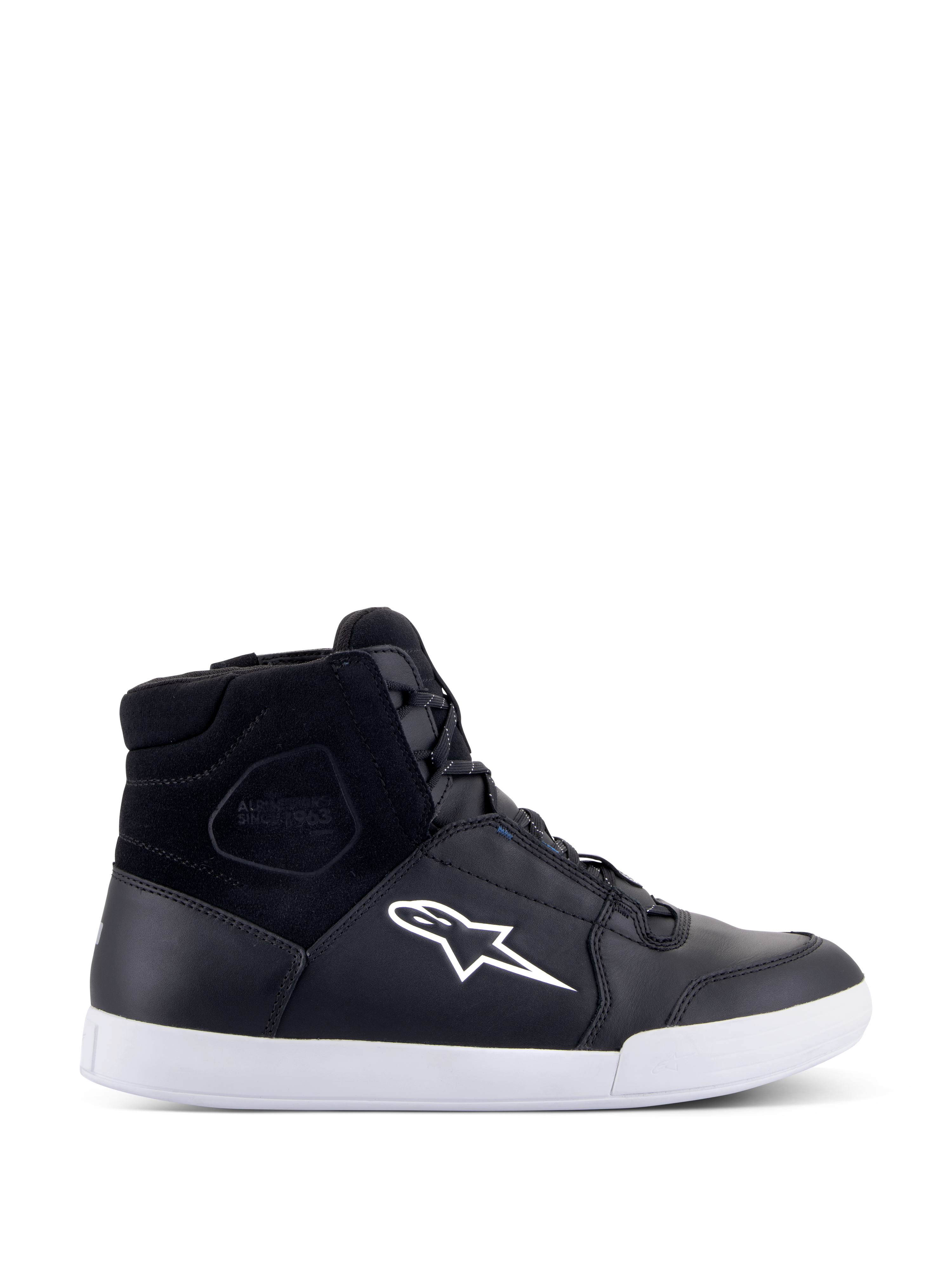 Alpinestars Chrome Drystar Shoes, sapatilhas de motociclismo pretas de cano alto com logótipo de estrela e sola brancos, parte superior em pele e camurça impermeáveis, calçado de condução urbana com gola acolchoada no tornozelo