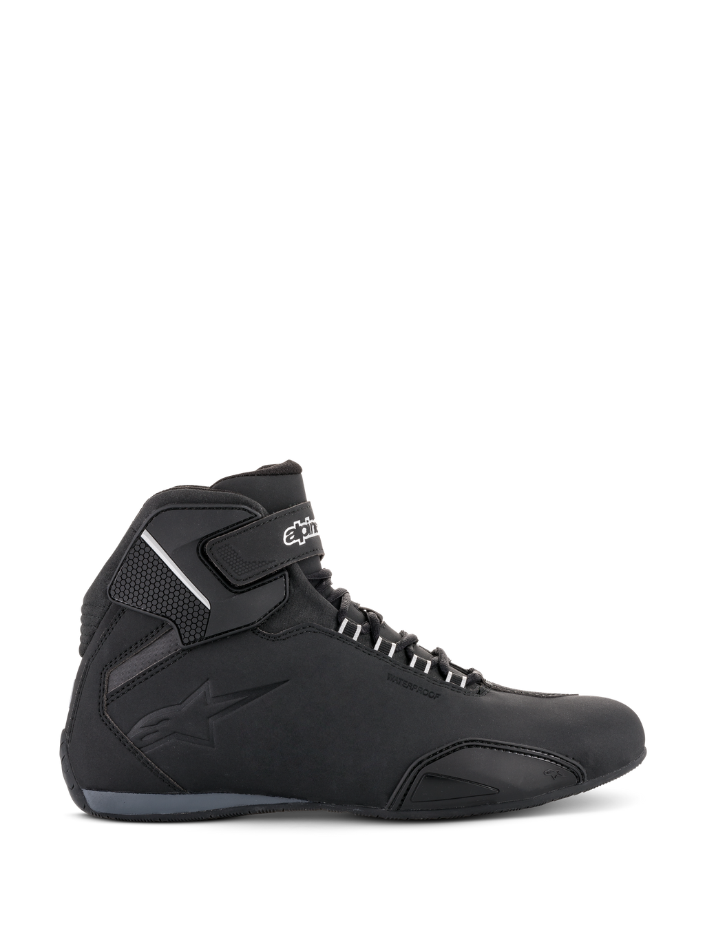 Sapatos Alpinestars Sektor Impermeáveis, sapatos de motociclismo, pretos, vista de perfil lateral, chassis elegante em microfibra com membrana impermeável, biqueira reforçada e tira de velcro segura no tornozelo