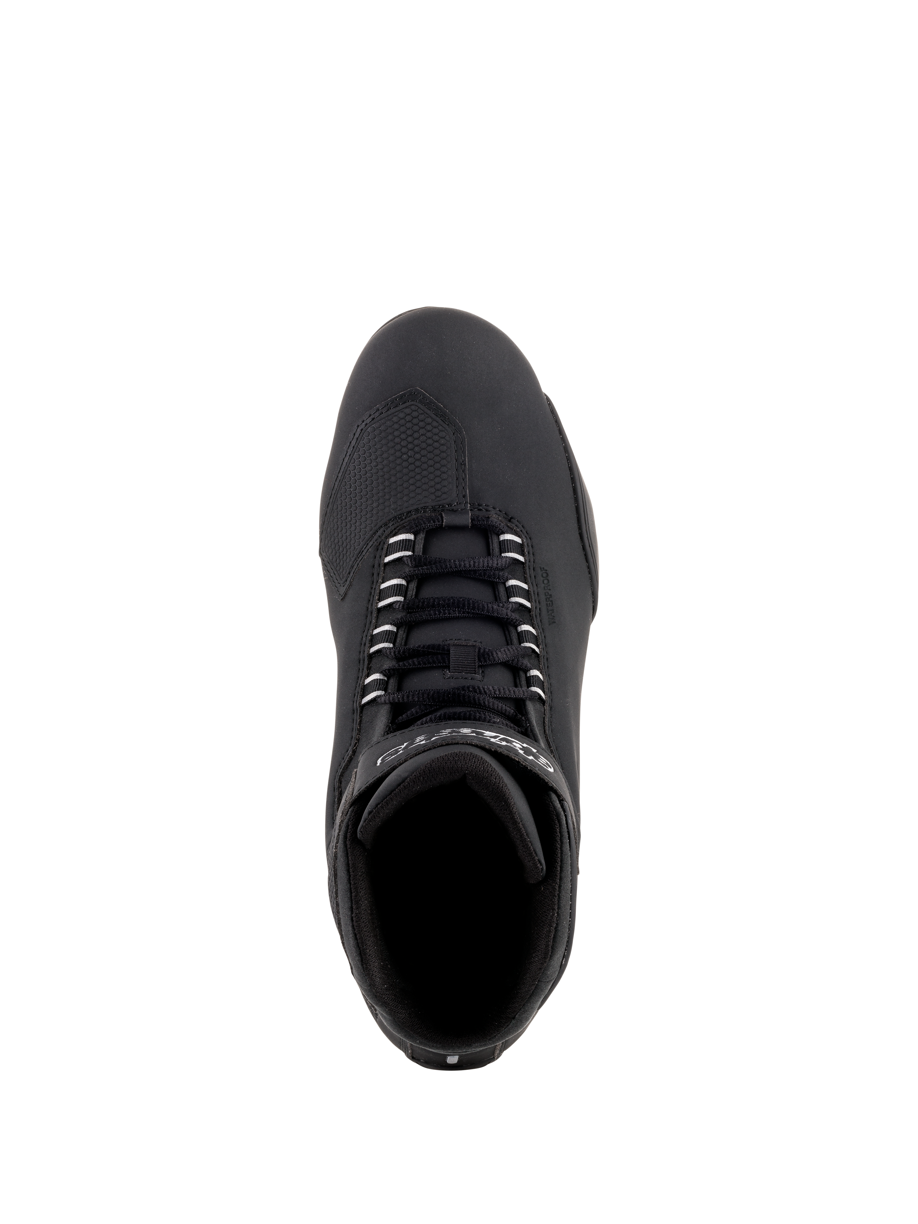 Alpinestars Sektor Waterproof Shoes, sapatos de motociclismo pretos, vista superior com atacadores pretos e biqueira reforçada, construção elegante em microfibra para performance em estrada